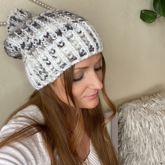 Knit beanie - Picture 1 of 6